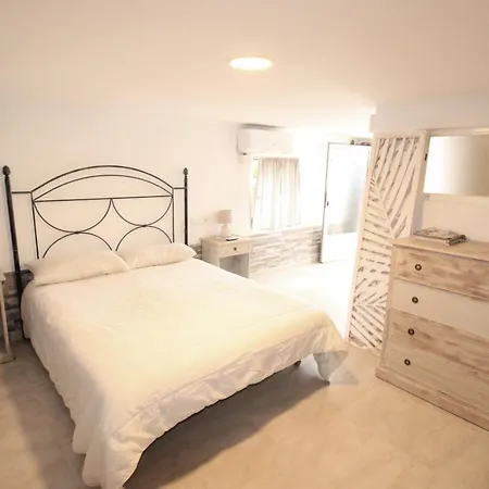 Betty Tatil Evi *